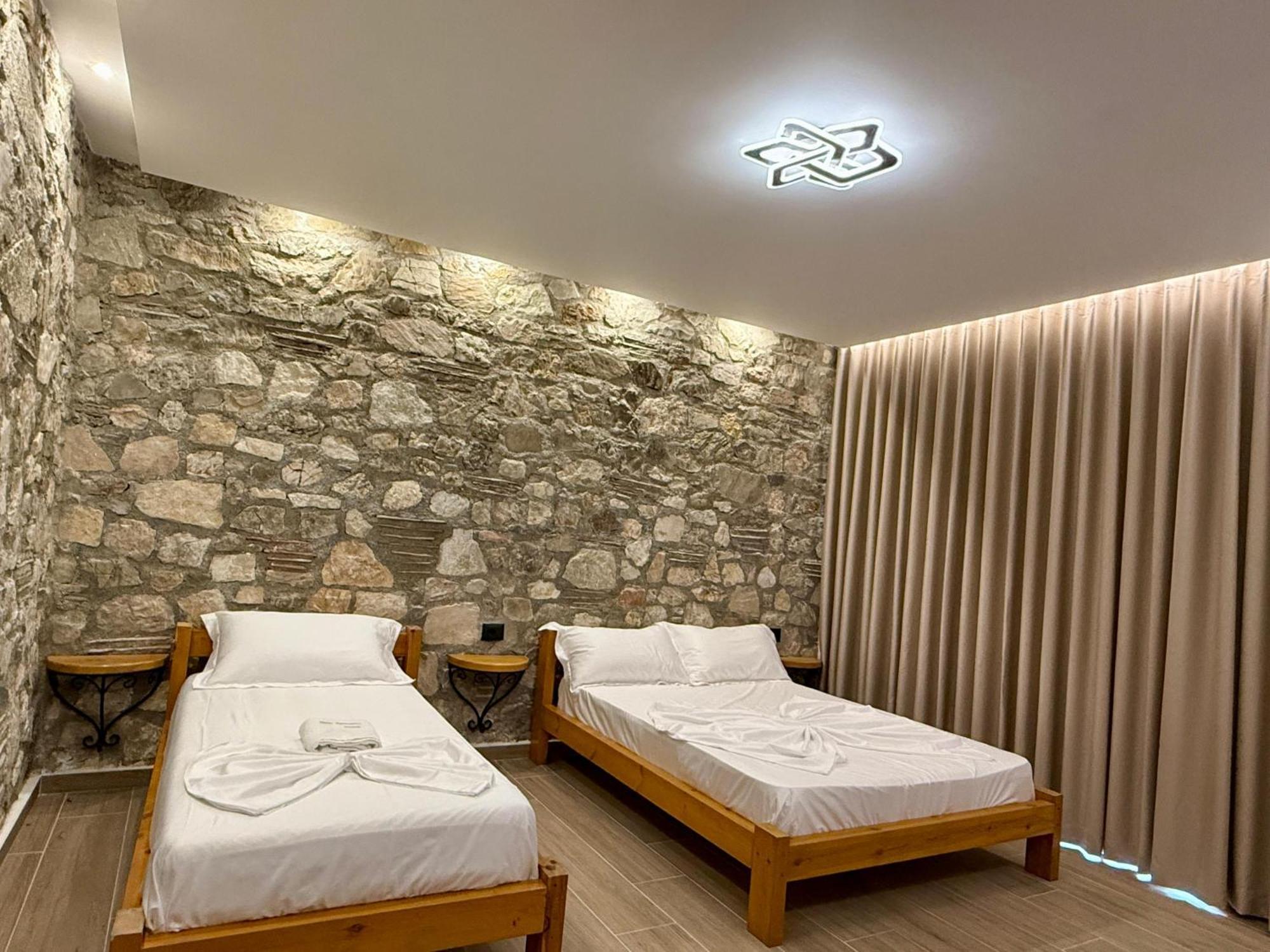 Hotel Panorama Piqeras エクステリア 写真